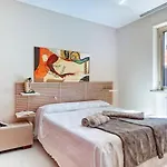 Konukevi Casa Castriota 3*