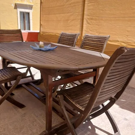 Πανσιόν Casa Castriota 3*